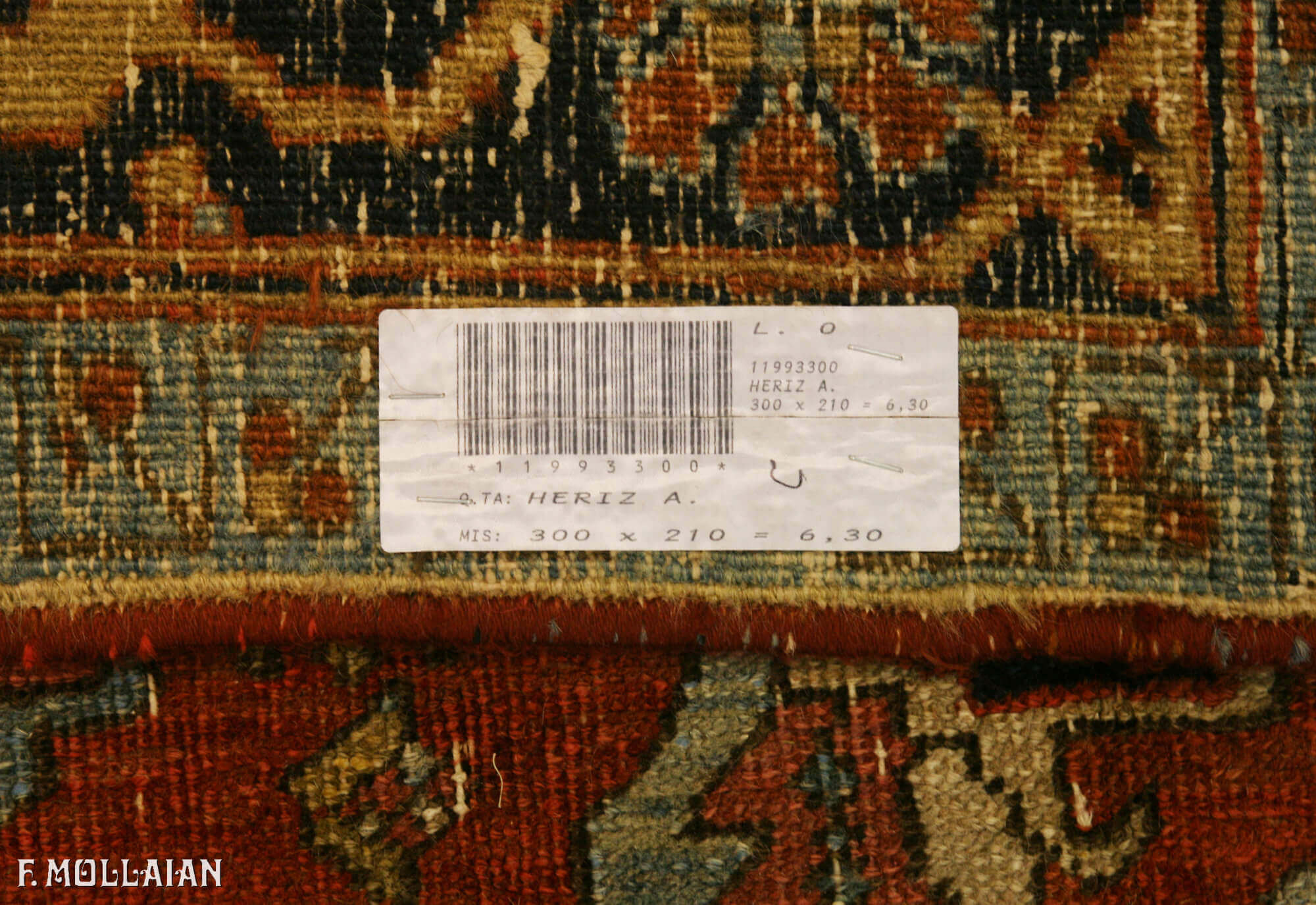 Antique Persian Heriz Carpet n°:11993300